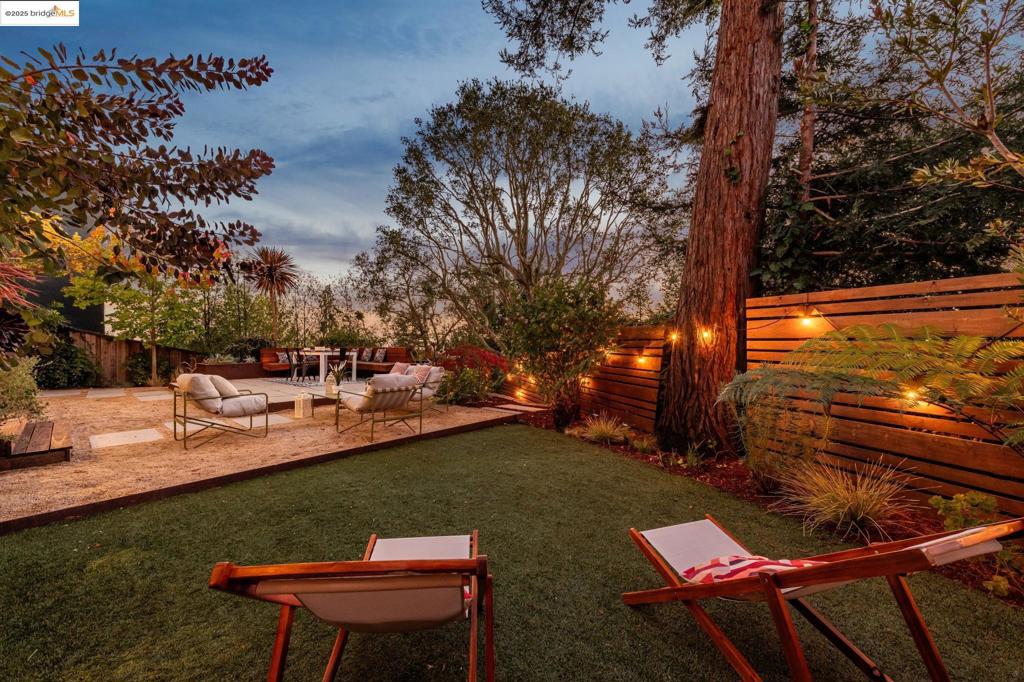 MONTCLAIR HILLS - Residential