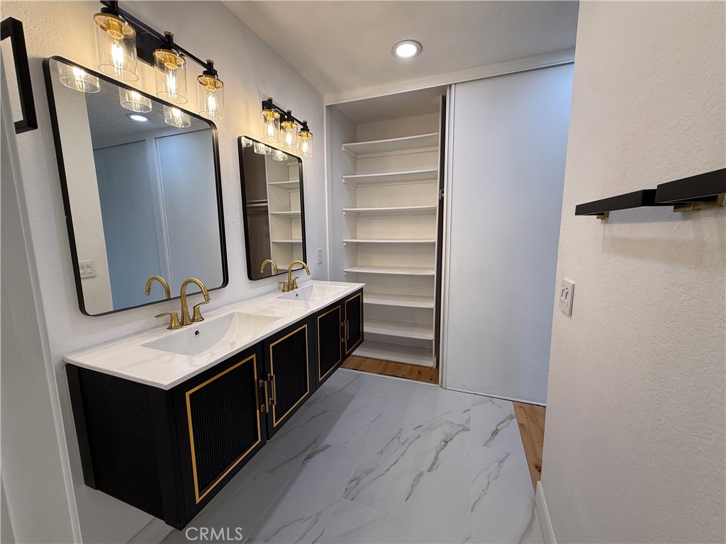 Las Palmas (BLP) - Residential Lease