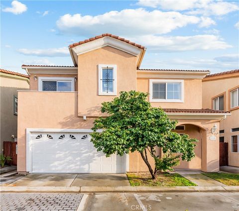 Photo of 939 Via Camino #7, Wilmington, CA 90744 (MLS # WS25124928) Photo of 939 Via Camino #7, Wilmington, CA 90744 (MLS # WS25124928)