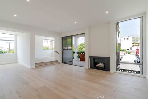 Photo of 1305 N Columbus AVE #208, Glendale, CA 91202 (MLS # GD26200916)