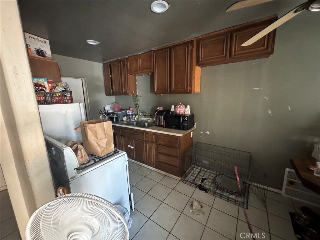 208 E Olive
