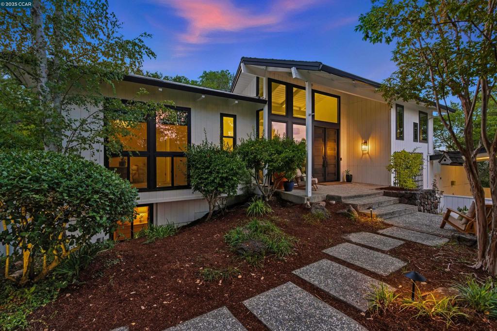 HIDDEN VALLEY - Residential