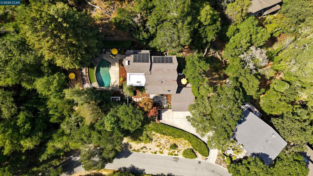 HIDDEN VALLEY - Residential