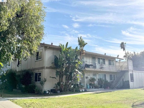 Photo of 5747 Almaden Rd RD, San Jose, CA 95118 (MLS # 41151560)