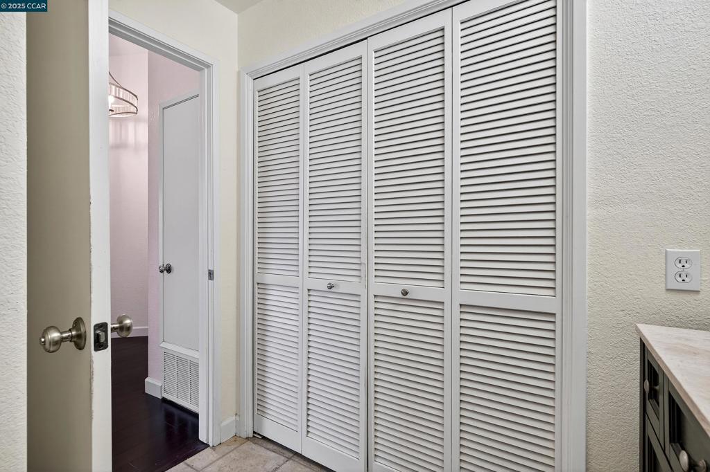 DEVONWOOD - Residential Lease