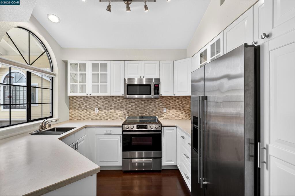 DEVONWOOD - Residential Lease