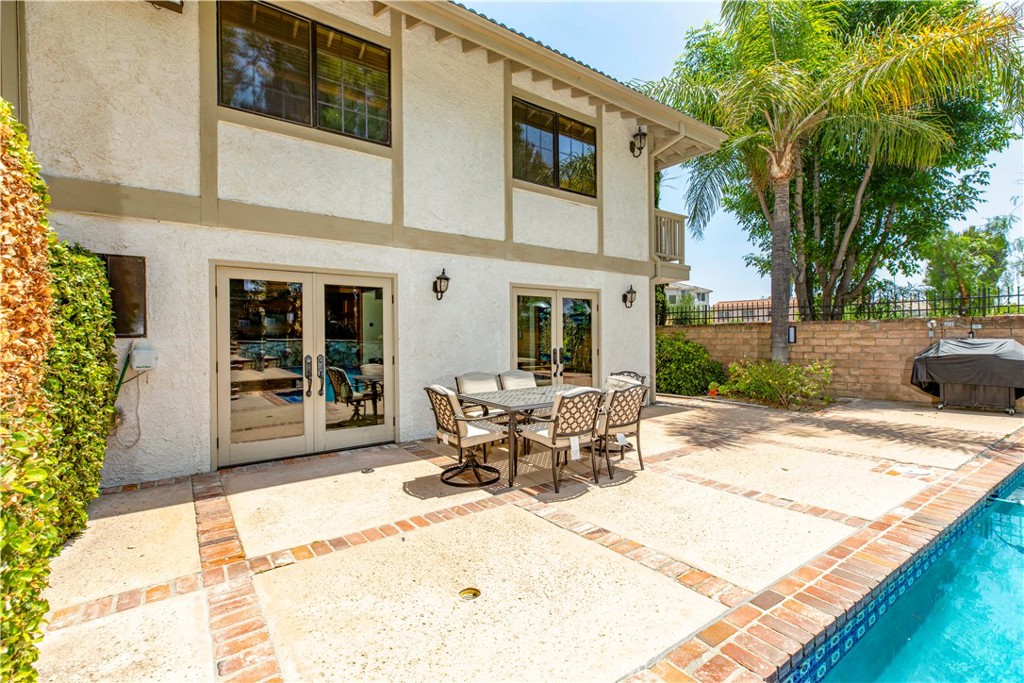 Properties 4 11574 Yarmouth Avenue