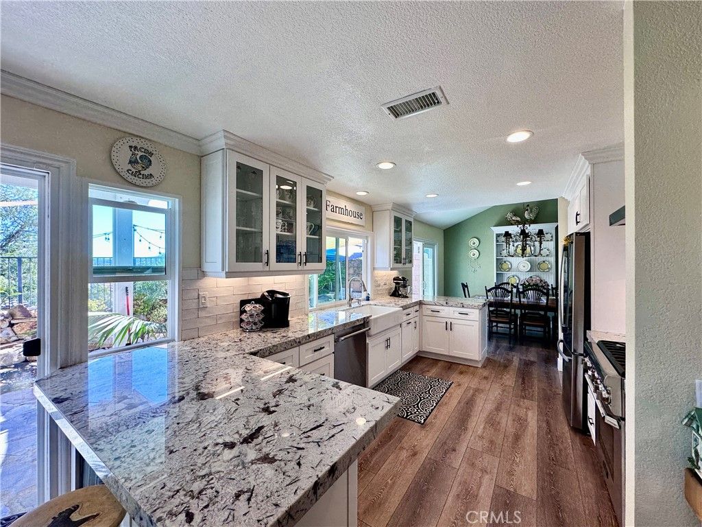 Photo of 14 Helmcrest, Aliso Viejo, CA 92656 (MLS # OC26136008)