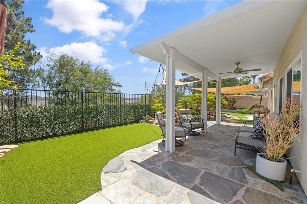 14 Helmcrest