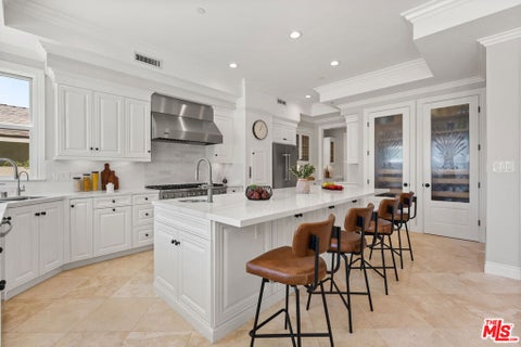 Photo of 6468 Wynkoop Street, Los Angeles, CA 90045 (MLS # 26986715)