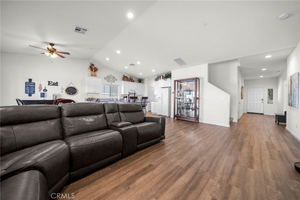 26707 Mountaingate