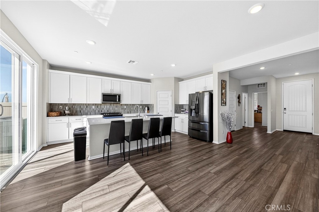 35357 Hutchinson Place