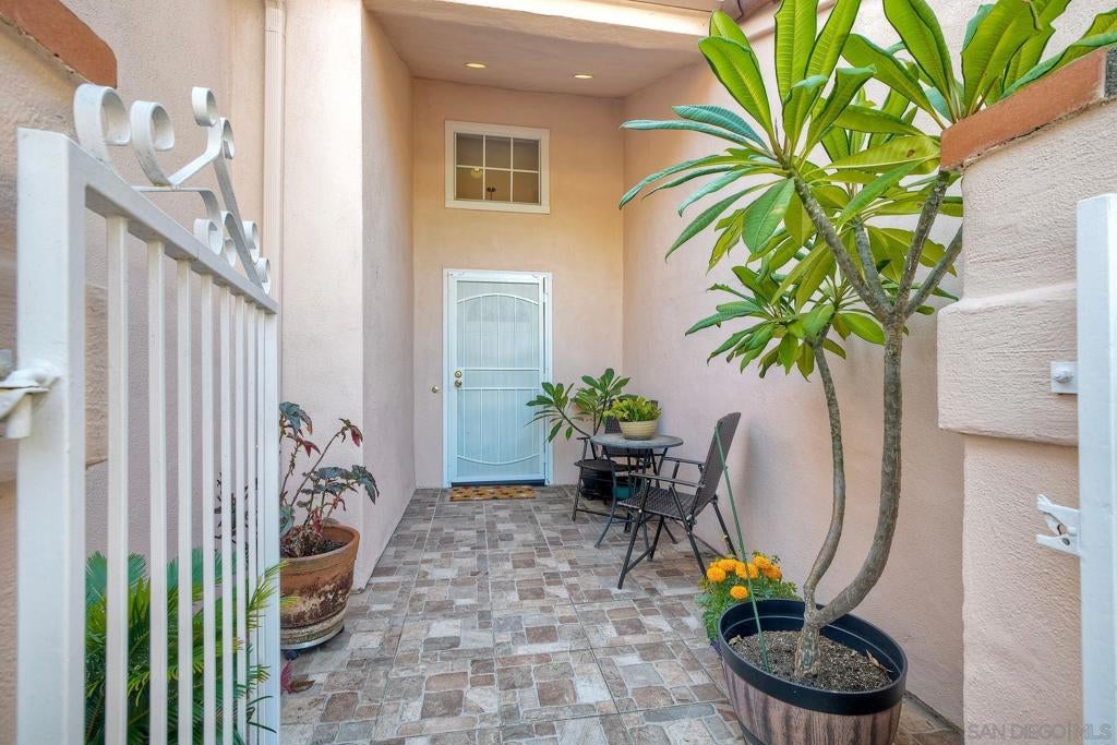 1298 Rue Saint Martin