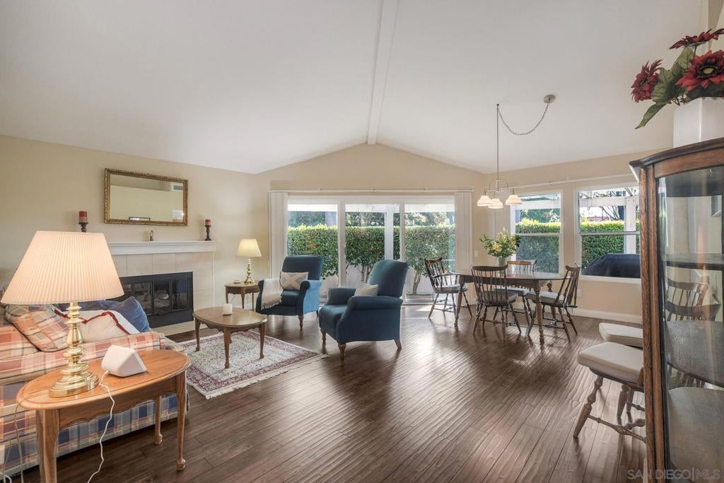 1298 Rue Saint Martin
