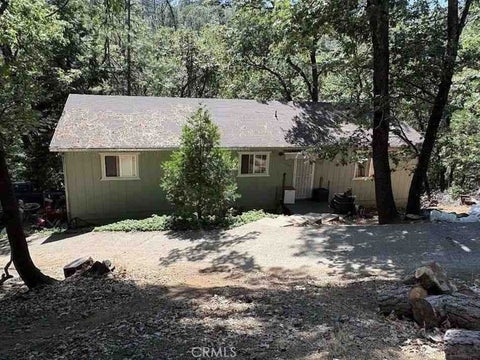Photo of 23942 Stable Rd, Sonora, CA 95370 (MLS # SR26231853)