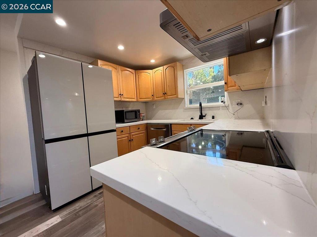 916 N Estates Dr