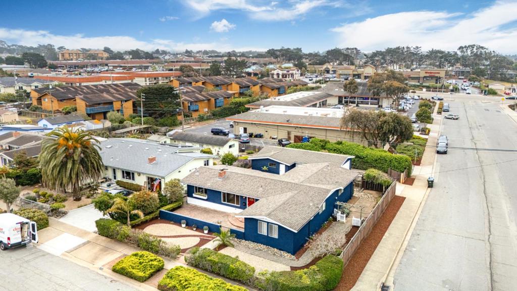 232 Peninsula Drive