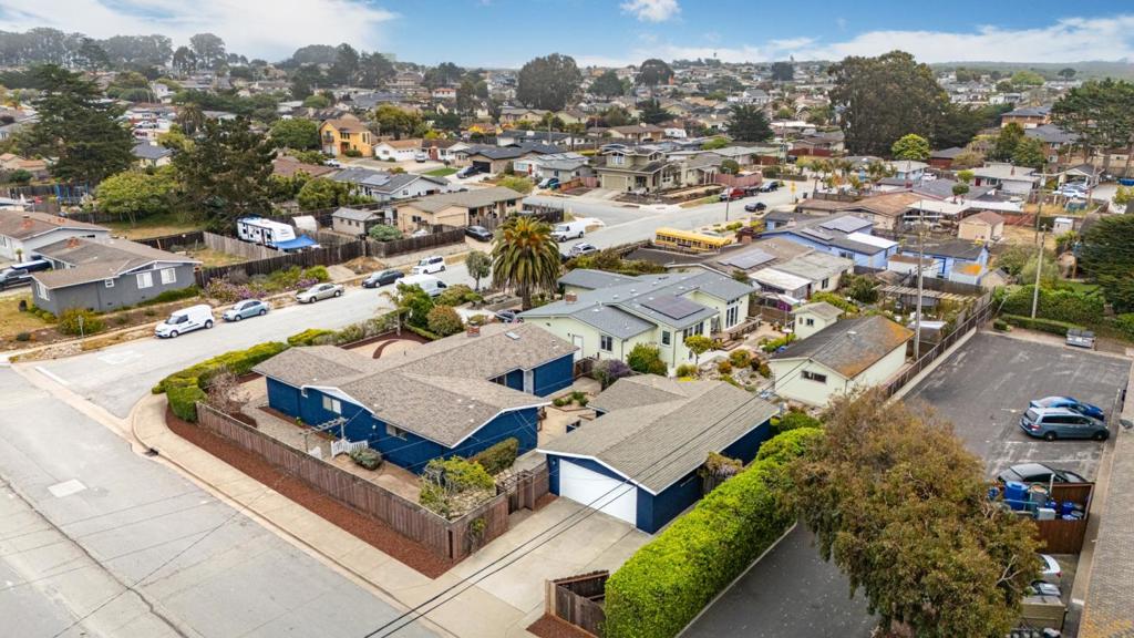 232 Peninsula Drive