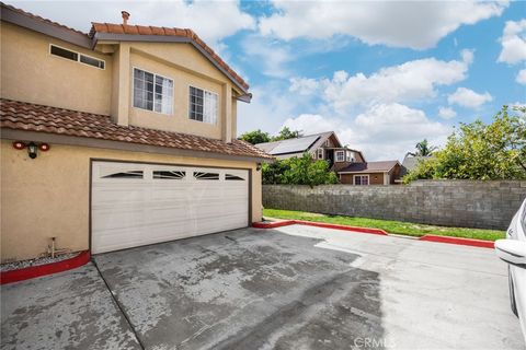 Photo of 331 E Phillips Blvd, Pomona, CA 91766 (MLS # PW25240020) Photo of 331 E Phillips Blvd, Pomona, CA 91766 (MLS # PW25240020)