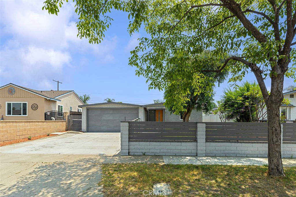 318 S Enid Avenue