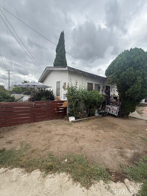 8201 Morton