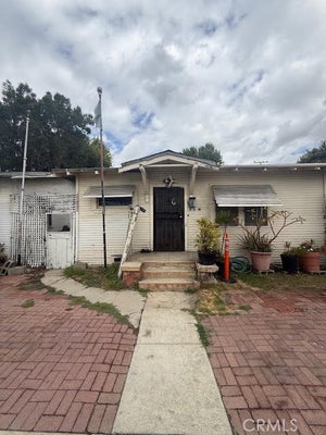8201 MORTON AVE, LOS ANGELES, CA 90001 - Image e71bee2d4a6ecec2f6fda14c76a4538e/983381270