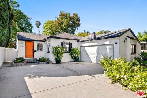 Photo of 5711 Rhea Avenue, Tarzana, CA 91356 (MLS # 25608385) Photo of 5711 Rhea Avenue, Tarzana, CA 91356 (MLS # 25608385)