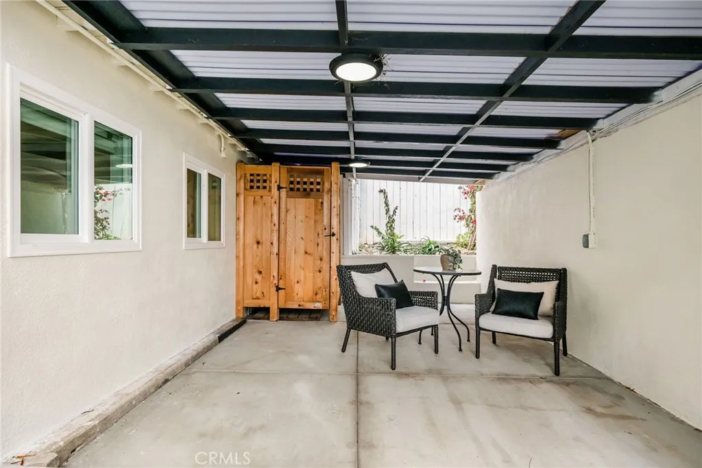 Laguna Beach, California 92651, United States, 4 Bedrooms Bedrooms, ,2 BathroomsBathrooms,Residential,Active,161930