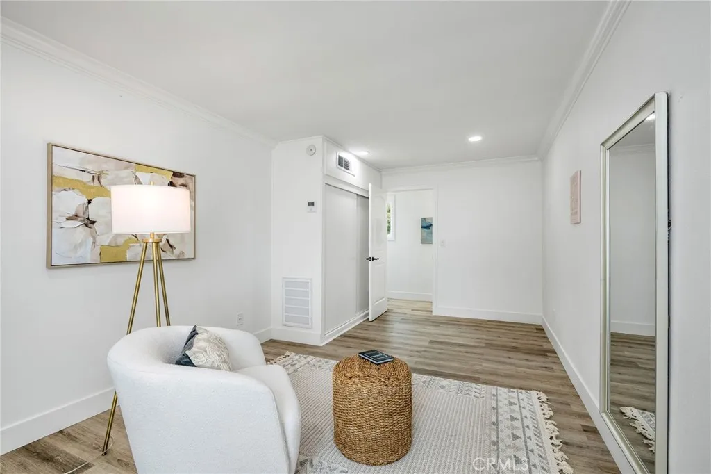 Laguna Beach, California 92651, United States, 4 Bedrooms Bedrooms, ,2 BathroomsBathrooms,Residential,Active,161930