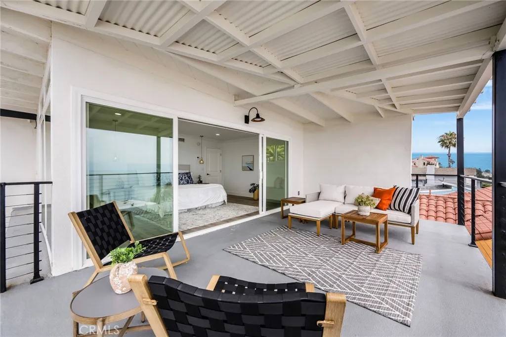 Laguna Beach, California 92651, United States, 4 Bedrooms Bedrooms, ,2 BathroomsBathrooms,Residential,Active,161930