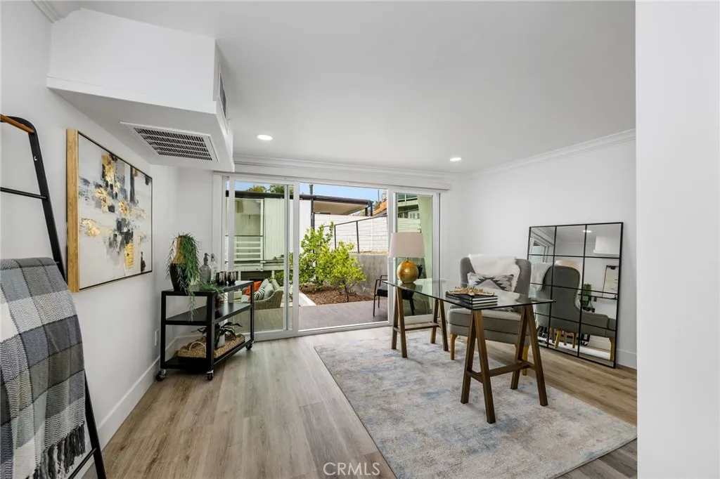 Laguna Beach, California 92651, United States, 4 Bedrooms Bedrooms, ,2 BathroomsBathrooms,Residential,Active,161930