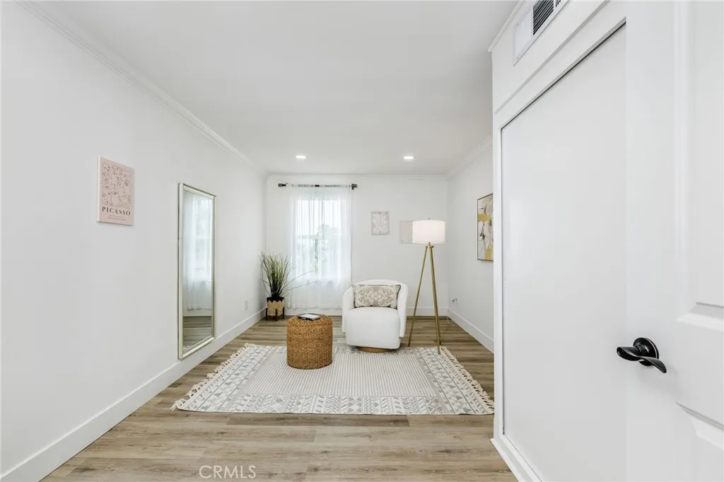 Laguna Beach, California 92651, United States, 4 Bedrooms Bedrooms, ,2 BathroomsBathrooms,Residential,Active,161930