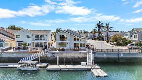 Photo of 2230 Jamestown Lane, Oxnard, CA 93035 (MLS # V1-37697)