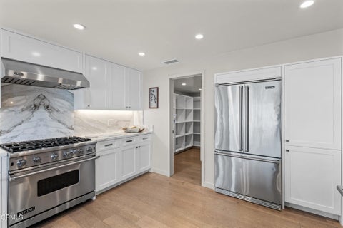 Tiny photo for 2230 Jamestown Lane, Oxnard, CA 93035 (MLS # V1-37697)
