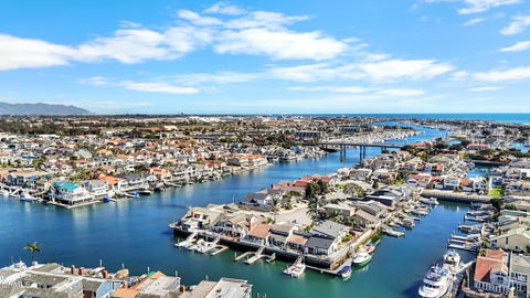 Tiny photo for 2230 Jamestown Lane, Oxnard, CA 93035 (MLS # V1-37697)