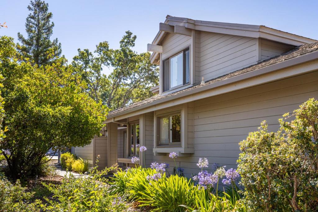 135 White Oaks Lane