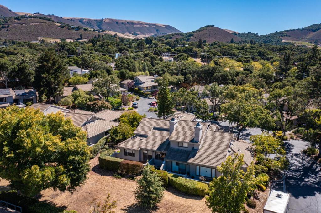 135 White Oaks Lane