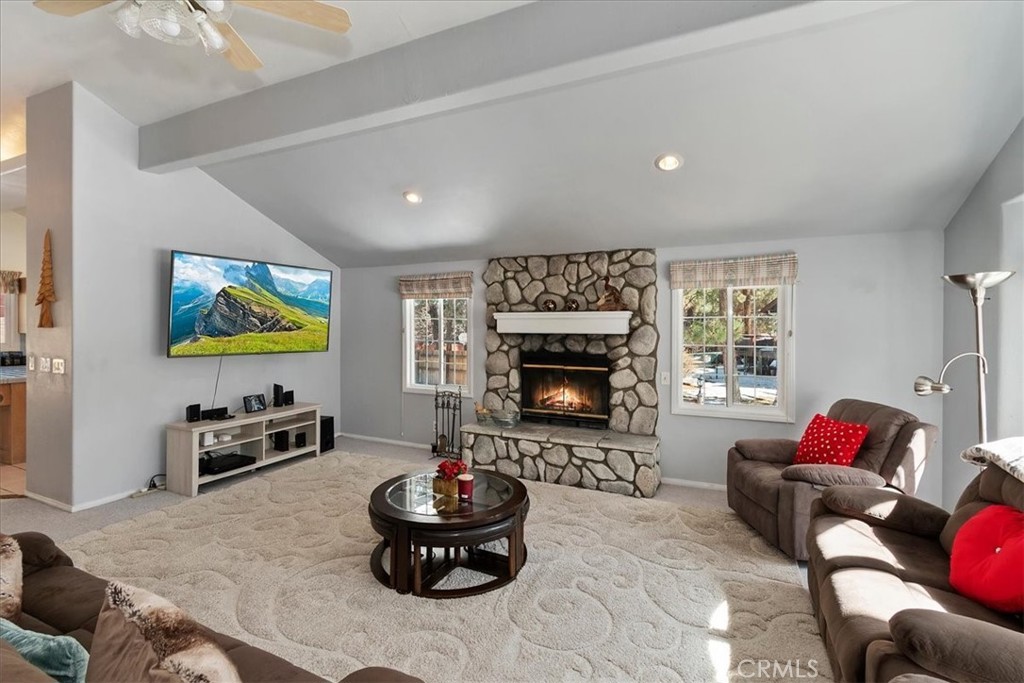 737 E Mountain View