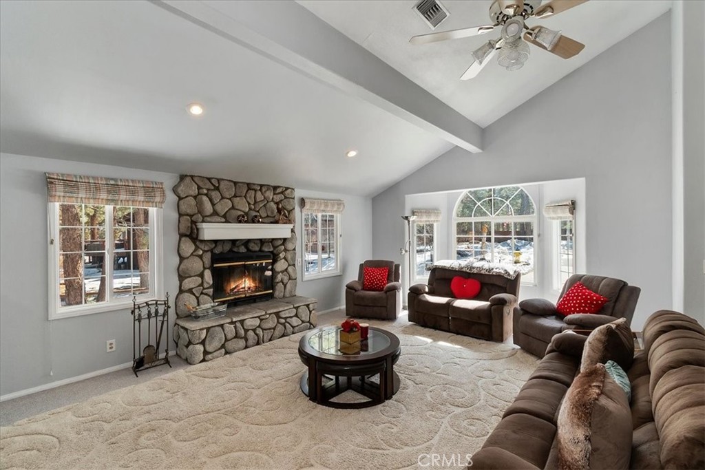 737 E Mountain View