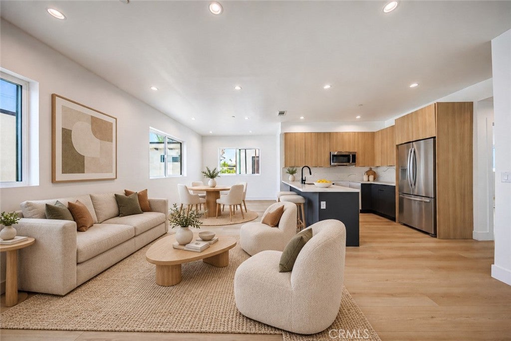 1015 S Citrus