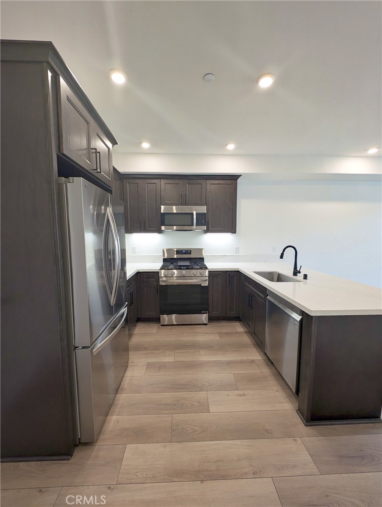 402 W Grand Avenue 106