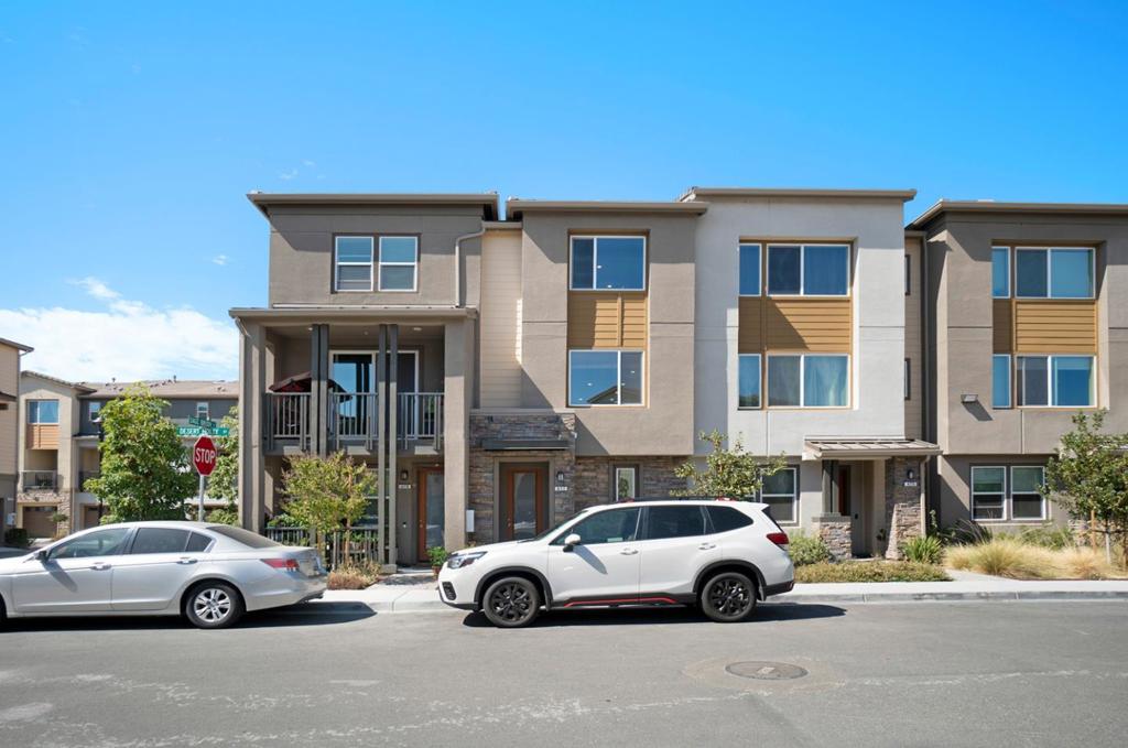 Beautiful 2-bedroom KB Home in a highly-rated Milpitas school district, ready for your move-in! Featuring an open floor plan ideal for entertaining, this garden-facing townhome features an expansive open floor plan. Central air conditioning, stylish lighting fixtures, and oversized windows that bring in natural light make indoor lounging a treat! A spacious balcony is also available, perfect for morning coffee. The single-wall gourmet kitchen with a large kitchen island is a treat to everyone looking forward to home cooking. Easy clean-up and storage with generous countertops and cabinetry. In-unit laundry is also installed to make laundry a breeze! Your new home is great for planting roots! Enjoy the onsite park with BBQ, fire pit, playground, and shaded areas. Just a few minutes to exemplary schools such as Thomas Russell Middle and Milpitas High. Ideal commuter location that gives you easy access to I-880. Close to South bay offices of major Silicon Valley companies.