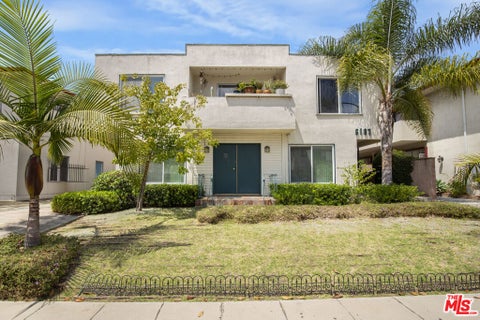 Photo of 6137 Alcott Street, Los Angeles, CA 90035 (MLS # 26860177)