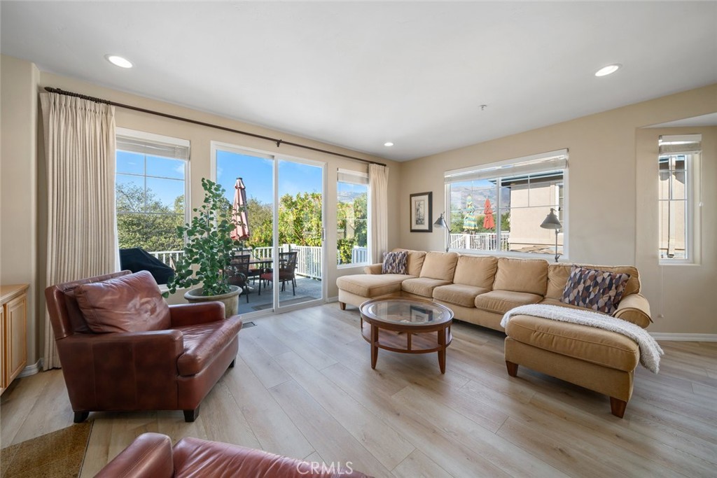 Properties 3 4451 Spanish Oaks