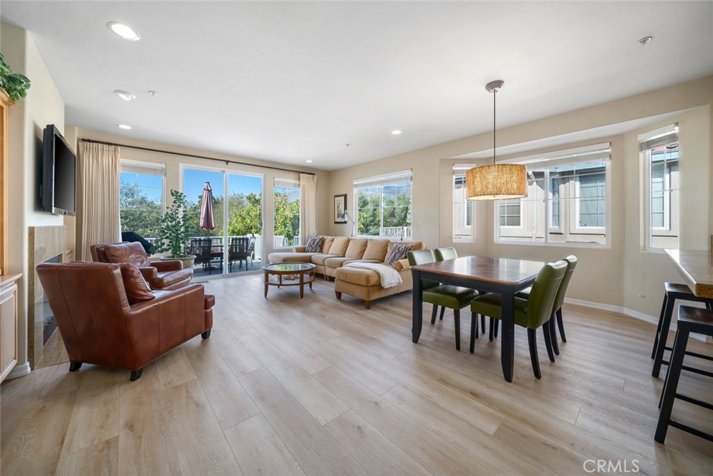 Properties 4 4451 Spanish Oaks