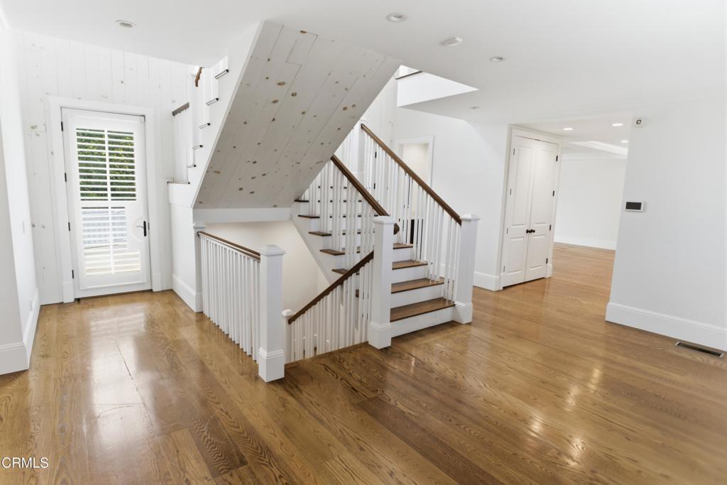 7214 Mccool Avenue, Los Angeles CA 90045