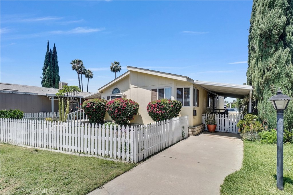 5800 Hamner