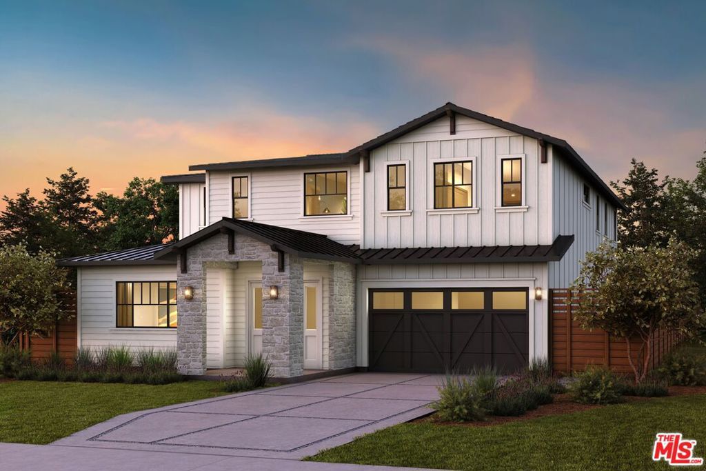 Photo of 8004 El Manor Avenue, Los Angeles, CA 90045 (MLS # 26653777)