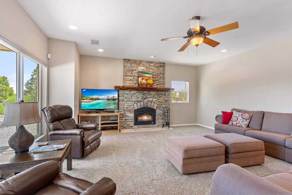 43700 Sunshine Circle