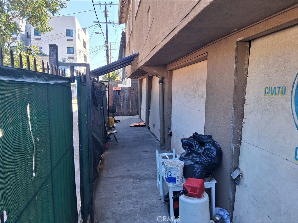 1321 E Adams